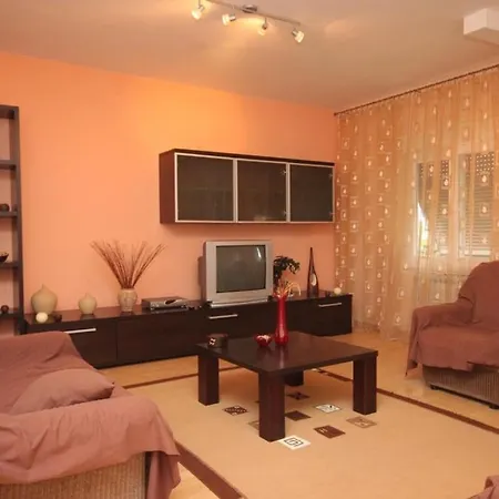 Appartamento With A Parking Space - 7857 *