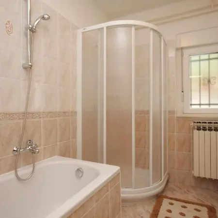 With A Parking Space - 7857 * Abbazia