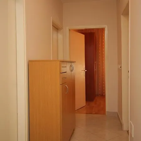 Appartamento With A Parking Space - 7857 *