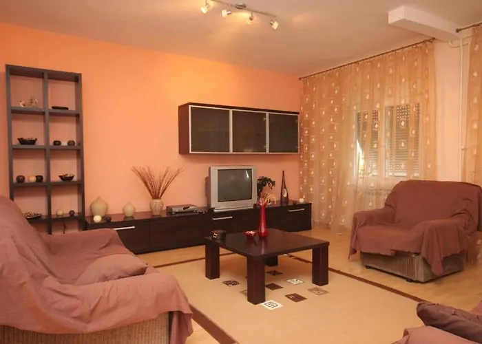 公寓 With A Parking Space - 7857 *